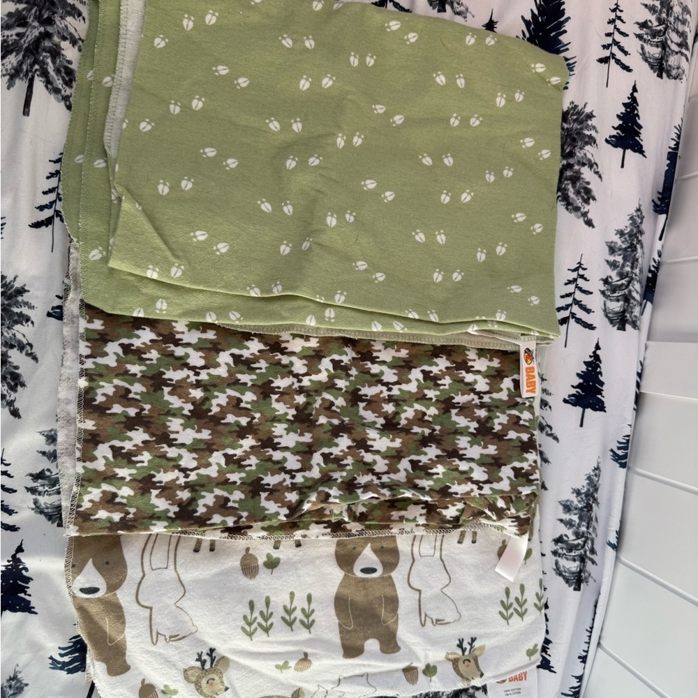 Cabelas Green & Neutral Baby Receiving Blankets Trio - Bears, Camo & Bear Prints